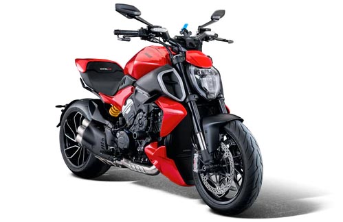 Here we offer you accessories for the Ducati Diavel V4 from 2023 onwards